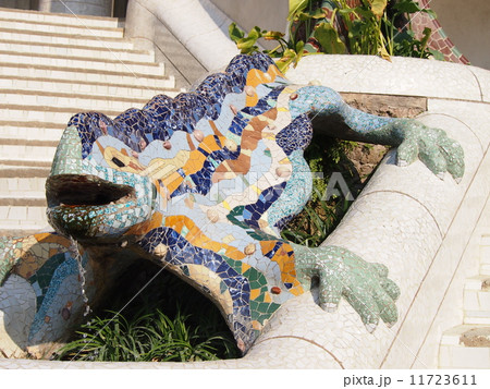 グエル公園 トカゲ グエル公園 トカゲ 11723611
