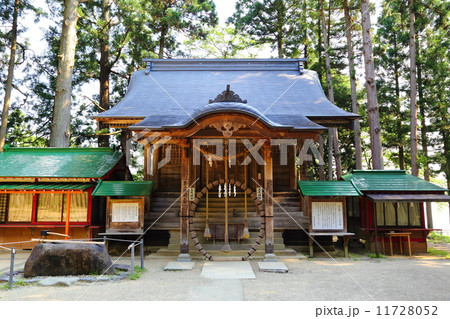 関山中尊寺　白山神社本殿 11728052
