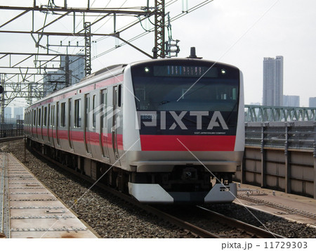 京葉線 E233系 新木場駅 京葉線 E233系 新木場駅 11729303