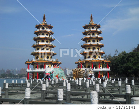 高雄　龍虎塔　正面 11731141