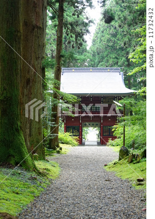 お岩神社　参道 11732432