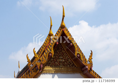 Thai temple gate. 11736099