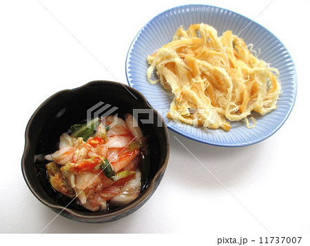 おつまみの白菜キムチとさきいか　 11737007