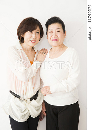 シニア女性　2人 11740576
