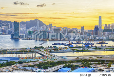 Urban downtown city at sunset, Urban downtown city at sunset, 11740930