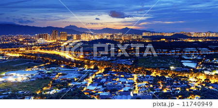 Urban downtown at sunset moment, Hong Kong 11740949