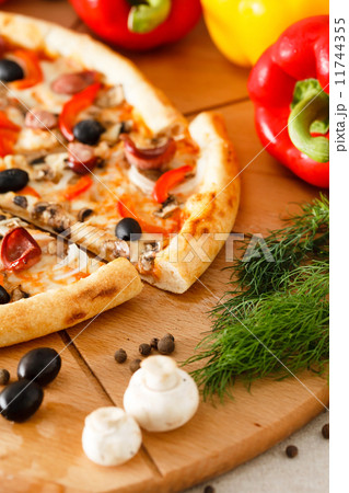 Supreme Pizza 11744355