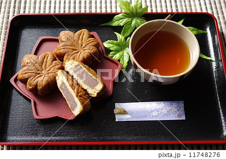 宮島銘菓 もみじ饅頭カットVer 宮島銘菓 もみじ饅頭カットVer 11748276