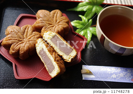 宮島銘菓 もみじ饅頭カットVer 宮島銘菓 もみじ饅頭カットVer 11748278