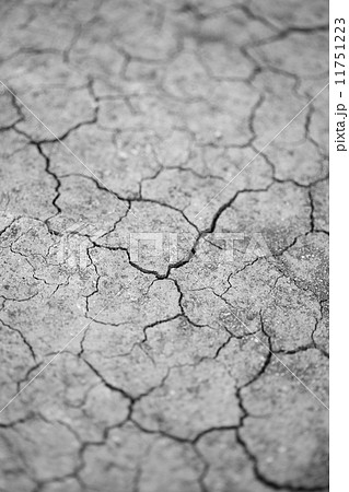 Cracked soil ground 11751223