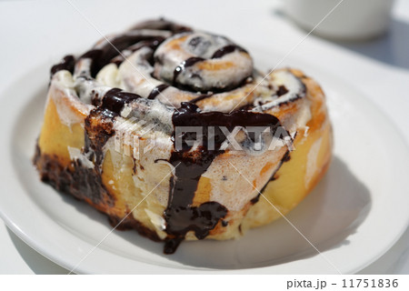 Chocolate roll 11751836