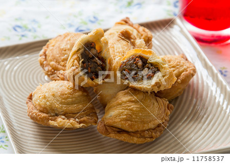 Pastry samosas 11758537