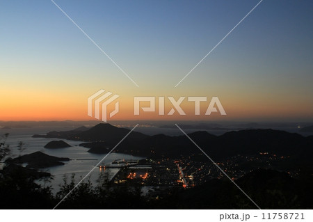 荘内半島夕景 11758721
