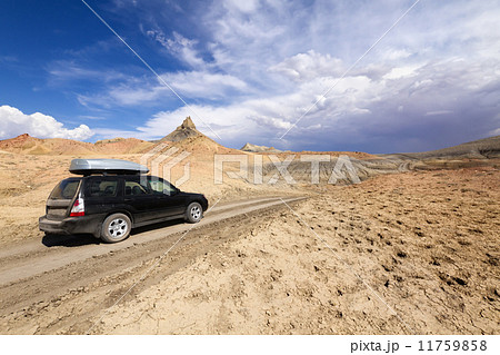 Off-Road Driving Off-Road Driving 11759858