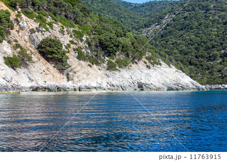 Summer Kefalonia coast view (Greece) 11763915