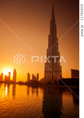 Burj Khalifa tallest skyscraper in Dubai, United Arab Emirates.  11764026
