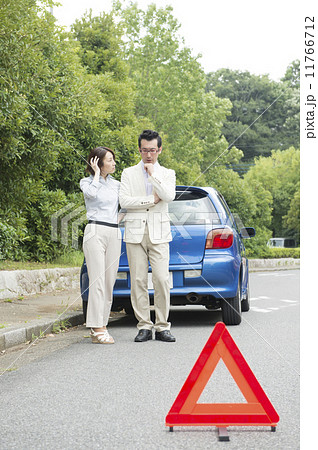 自動車トラブル 11766712