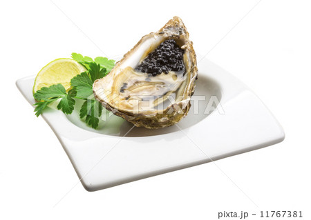 Oysters with black cavair Oysters with black cavair 11767381