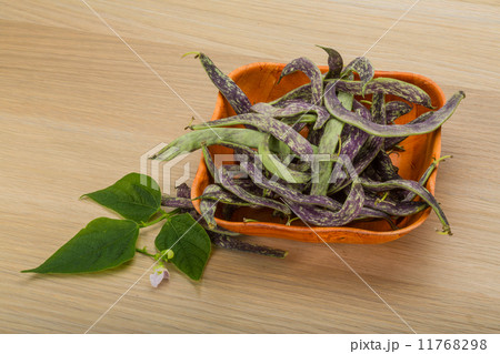 Beans with leaf 11768298