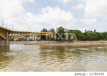 Scenic view of the recently renewed Margit bridge in Budapest. 11769192