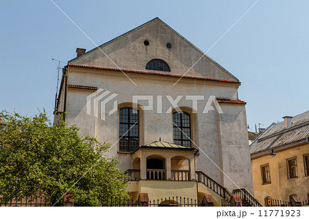 Old Synagogue Izaaka in Kazimierz district of Krakow, Poland 11771923