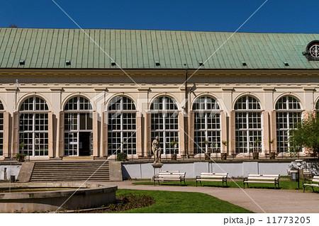 The Lazienki palace in Lazienki Park, Warsaw. Lazienki Krolewski The Lazienki palace in Lazienki Park, Warsaw. Lazienki Krolewski 11773205
