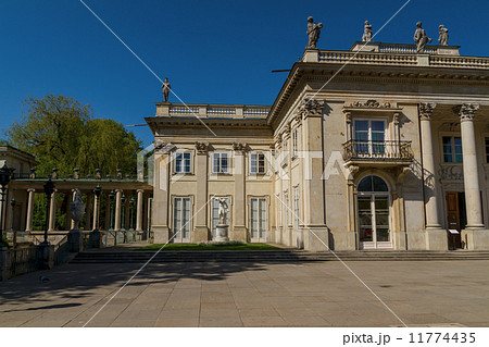 The Lazienki palace in Lazienki Park, Warsaw. Lazienki Krolewski The Lazienki palace in Lazienki Park, Warsaw. Lazienki Krolewski 11774435