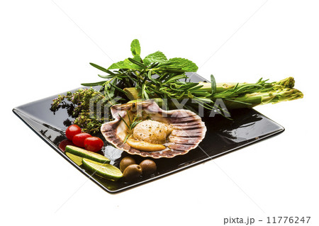 Scallop with asparagus, lime, mint and rosemary Scallop with asparagus, lime, mint and rosemary 11776247