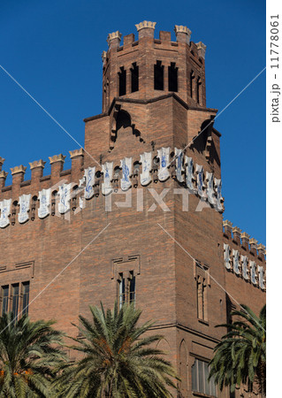 Barcelona Ciudadela Three Dragon Castle by Domenech i Montaner a 11778061