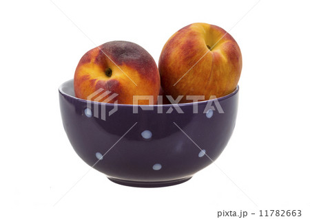 Bright ripe peaches Bright ripe peaches 11782663