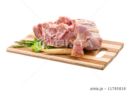 Raw lamb 11783818