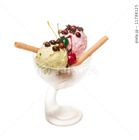 yogurt and chocolate ice cream in a bowl close up yogurt and chocolate ice cream in a bowl close up 11788125