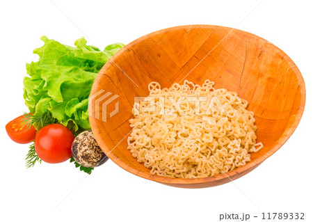 Raw pasta 11789332