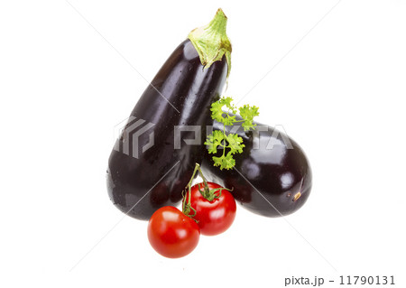 Ripe fhesh aubergine 11790131