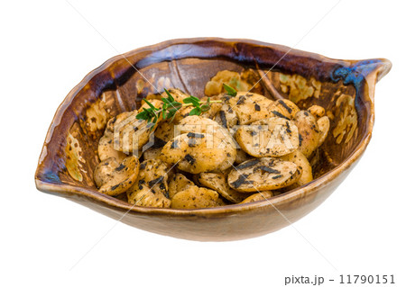 Broad beans Broad beans 11790151