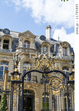 Historic building in Paris France Historic building in Paris France 11795895
