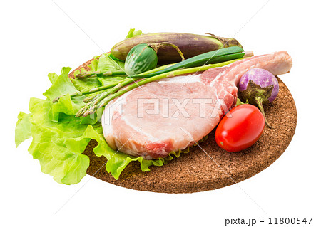 Raw t-bone steak 11800547