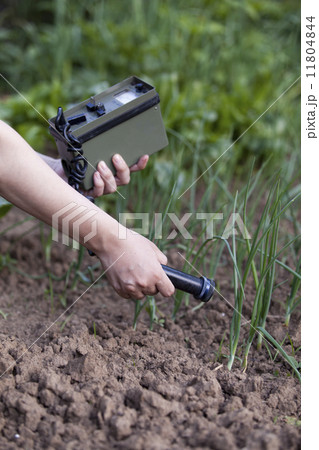 Measuring radiation Measuring radiation 11804844