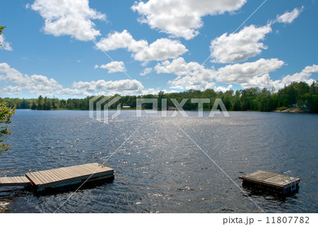 Beautiful lake of Toronto 11807782