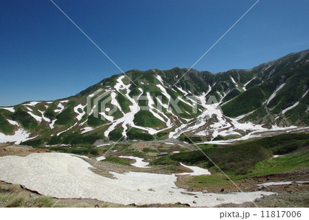山と青空 山と青空 11817006