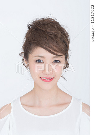 若い女性 11817622