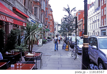 ロンドンの街頭 11818567