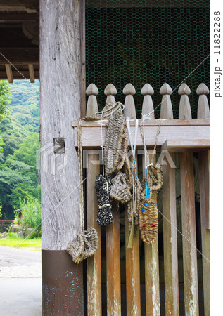 金剛力士像に願掛けの草鞋 11822288