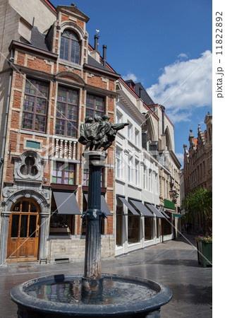 Street in center of Brussels, Belgium Street in center of Brussels, Belgium 11822892