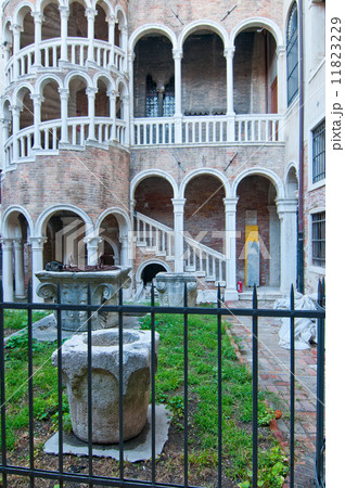 Venice Italy Scala Contarini del Bovolo Venice Italy Scala Contarini del Bovolo 11823229