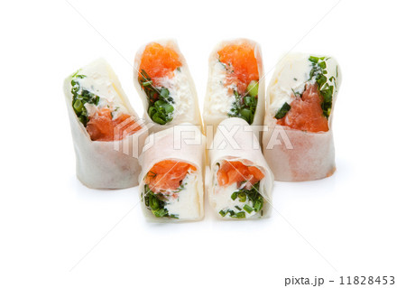 Sushi roll 11828453