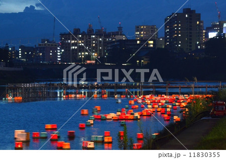 広瀬川灯ろう流し 11830355