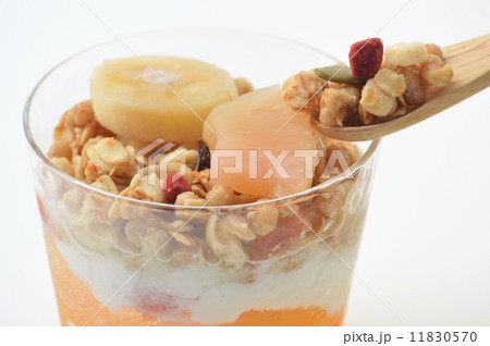 グラノーラ 11830570