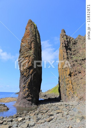 礼文島・地蔵岩 11832871