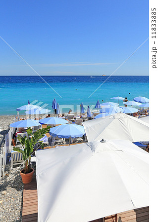 明るいニースの海水浴場 明るいニースの海水浴場 11833885